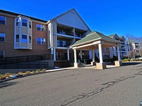 401 Dercole Ct #T123, Norwood, NJ 07648