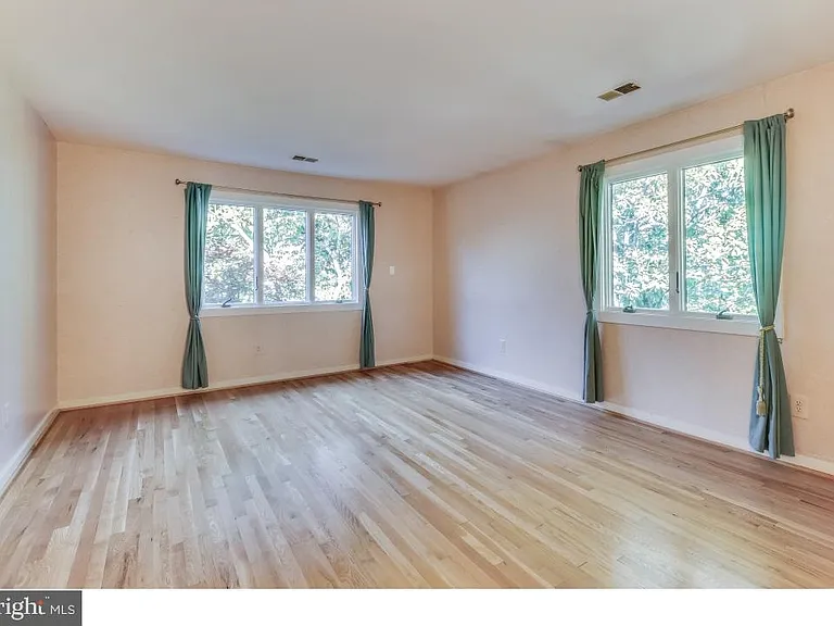 7220 Vistas Ln — Photo 17