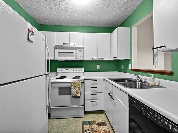 5th image of 222 Macenroe Dr #68E