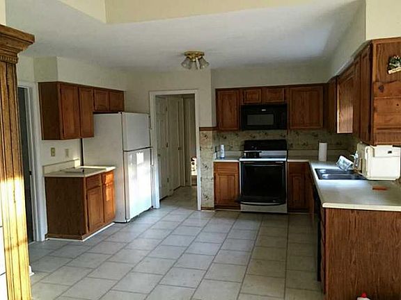 5th image of 4079 Lakeland Hills Dr