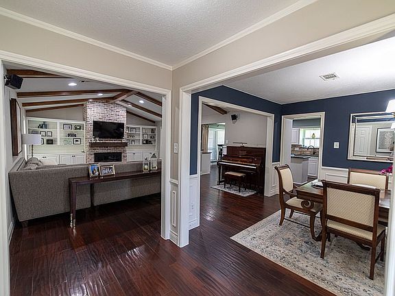 2nd image of 16410 Locke Haven Dr