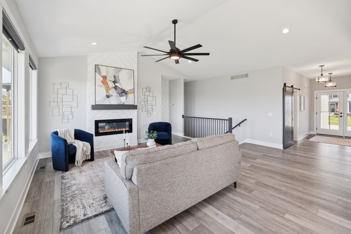 next background image