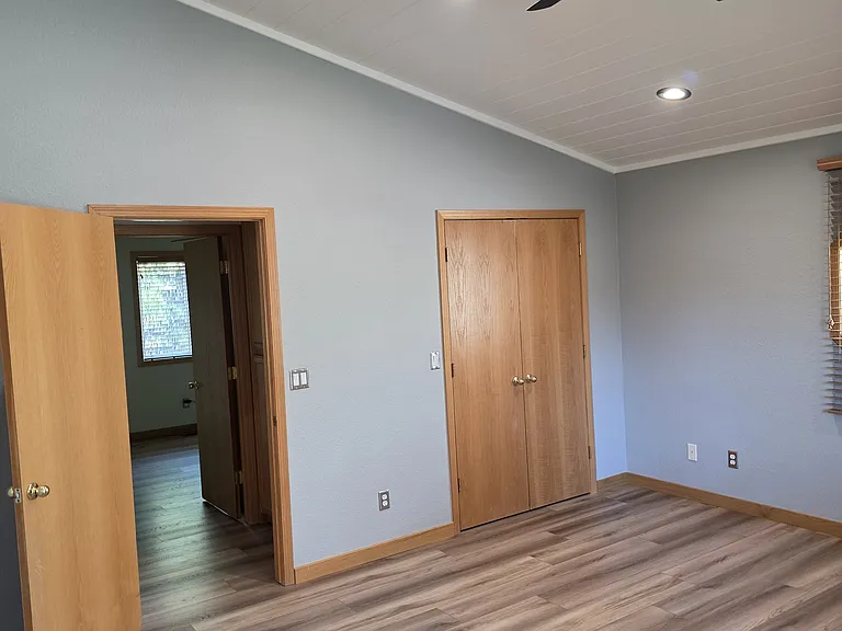 10231 Worchester Cir — Photo 36