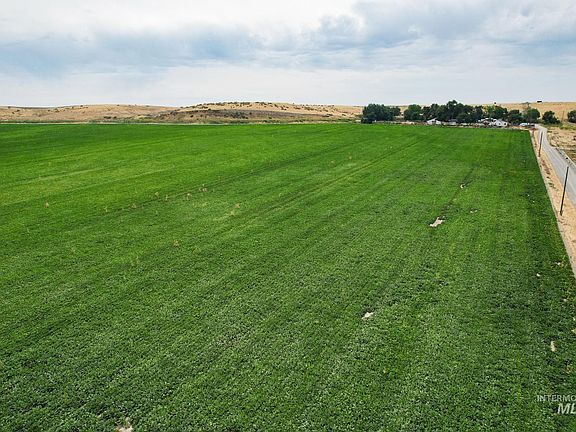 5th image of 1576 Stateline Rd