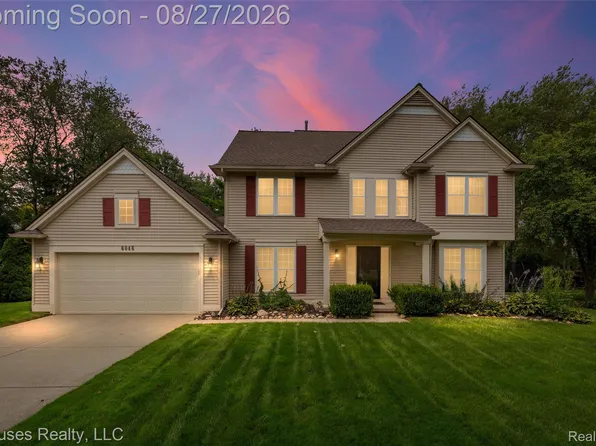 6046 Campfire Cir, Clarkston, MI 48346