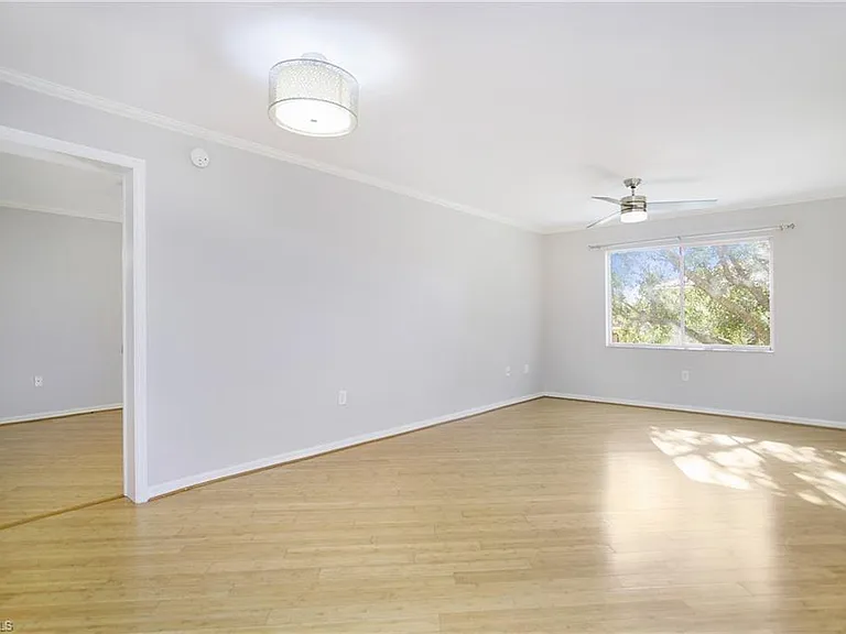 8271 Key Royal Cir #924 — Photo 12