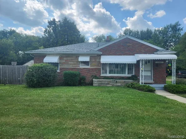 21857 Pleasant Ave, Eastpointe, MI 48021