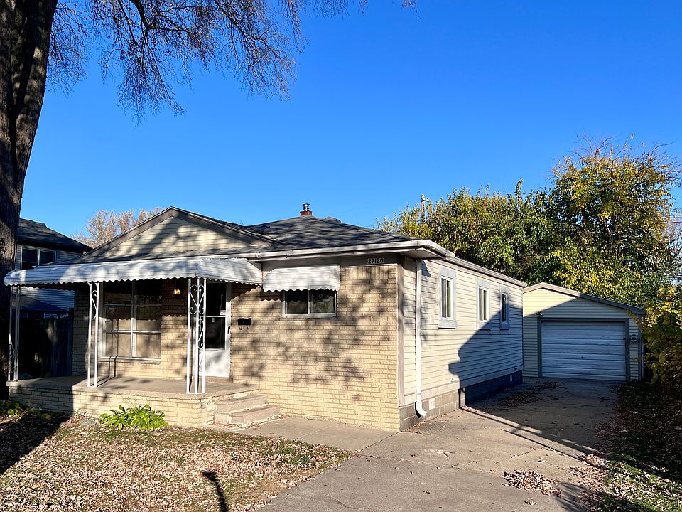 1st image of 27120 Groveland St
