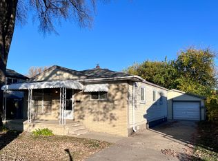 27120 Groveland St, Madison Heights, MI 48071