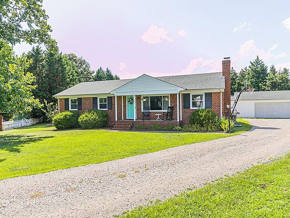 3rd image of 7335 Lark Cir