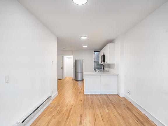 5th image of 335 Garden St APT 8