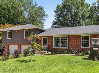 6621 Garnett Dr, Shawnee, KS 66203