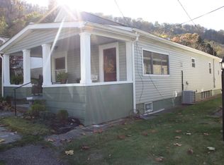 37 Pearl Ave, Wheeling, WV 26003