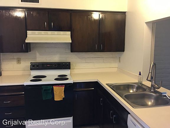 2nd image of 2875 N Tucson Blvd APT 52