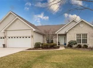 4068 Jacobs Lndg, Saint Charles, MO