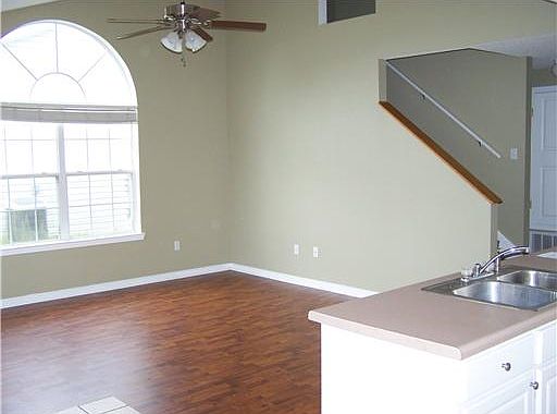 4th image of 14020 Dunbarton Dr