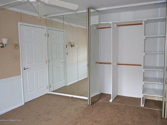 5th image of 43 Cambridge Ct #L