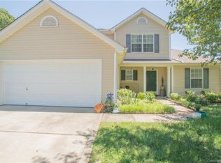 10303 Prairiegrouse Ct, Charlotte, NC 28214