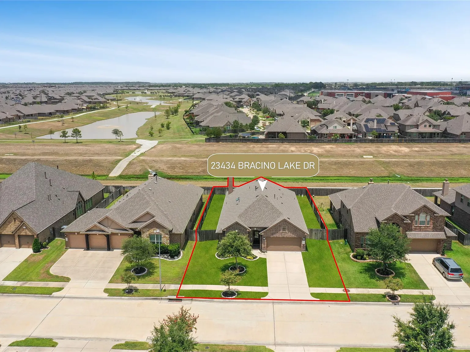 3 bed, 2.5 bath, 2276 sqft, $2,700 — Photo 3