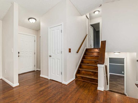 3rd image of 8607 Broadacre Dr