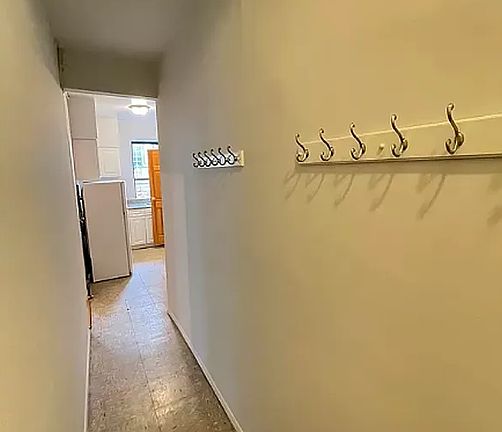 5th image of 98 Thompson St APT 38