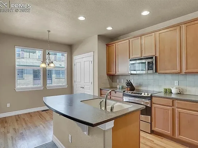 10618 Ouray Creek Point — Photo 8