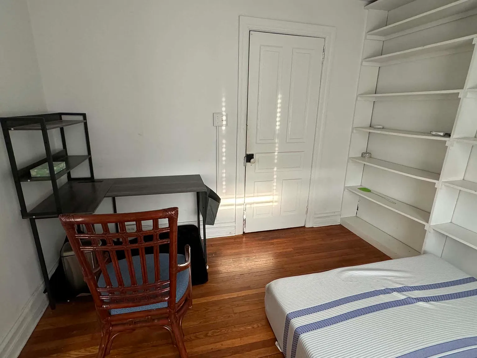4 bed, 2100 sqft, $2,650 — Photo 3