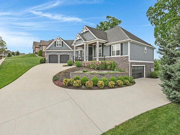 2nd image of 6201 Breezy Hollow Ln