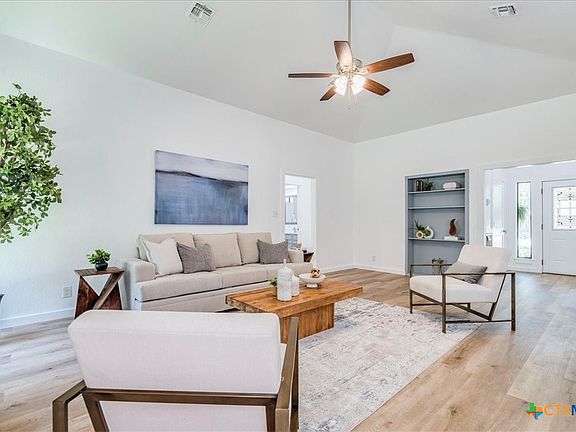 4th image of 2132 Northcrest Dr