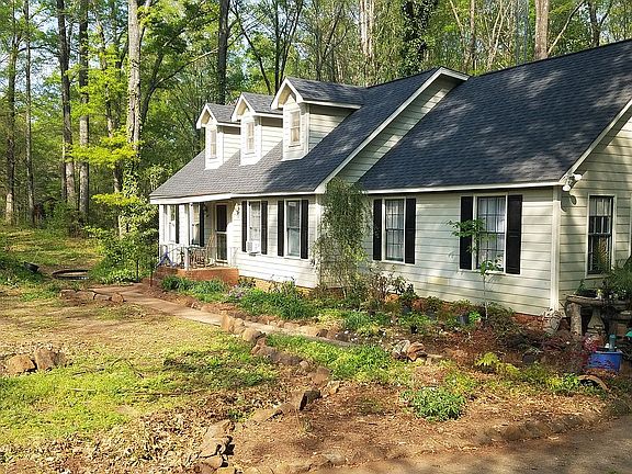 4th image of 1380 Beaver Oaks Dr