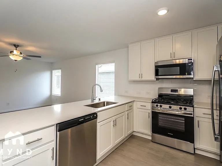 2732 River Knoll Ln — Photo 5