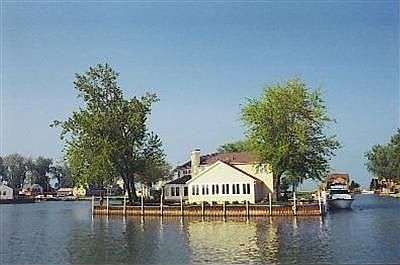 1st image of 3029 N Island Cir