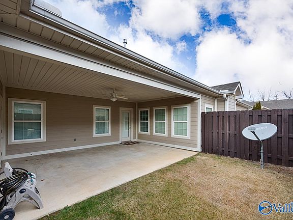 5th image of 27 Moore Farm Cir NW Unit 27