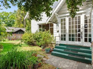 1427 Woodrow Pl E, Seattle, WA 98112