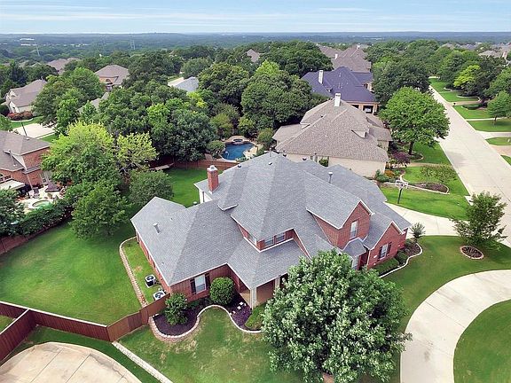 2nd image of 3315 Mayfair Ct