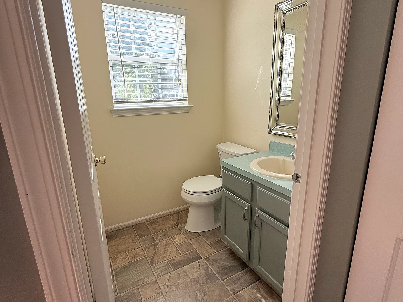 3 bed, 2.5 bath, 1485 sqft, $2,800 — Photo 4