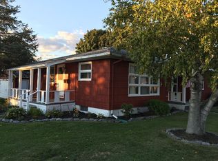 116 Ray St, Sackets Harbor, NY 13685