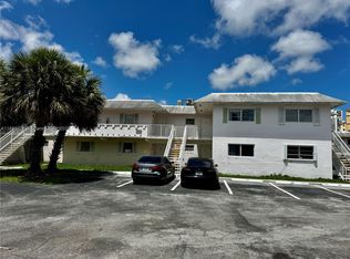 7430 SW 82nd St APT D105, Miami, FL 33143