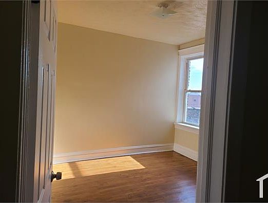 1st image of 4829 W West End Ave #3E