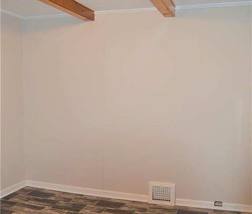 5th image of 11205 Lincoln Ave