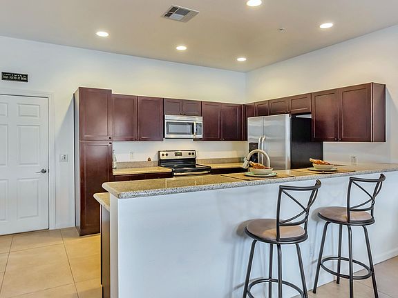 5th image of 16217 N 30th Pl Unit 17