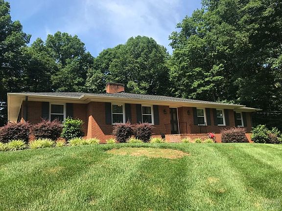 3rd image of 119 Wedgewood Dr