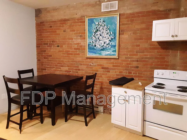 480-488 E Main St #416 — Photo 2