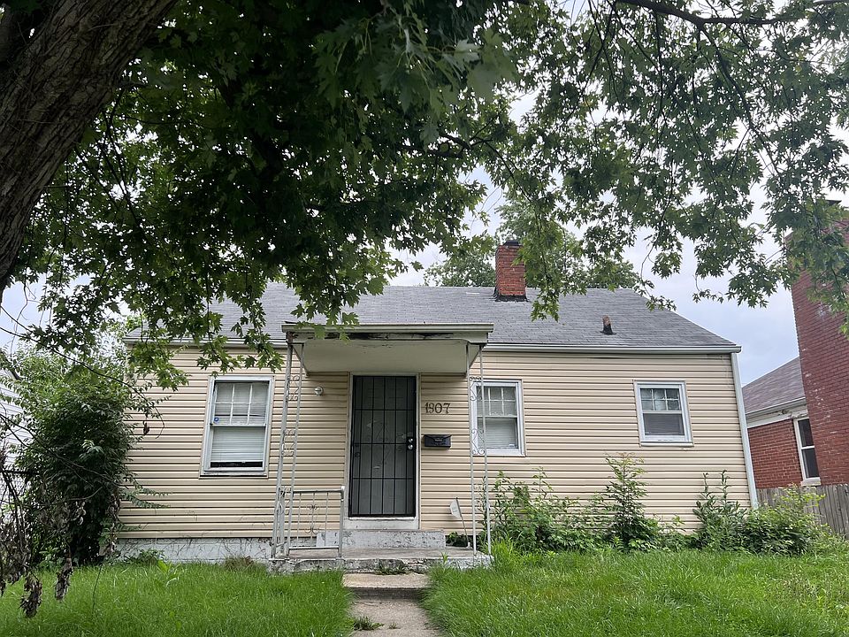 1st image of 1907 Sharon Ave