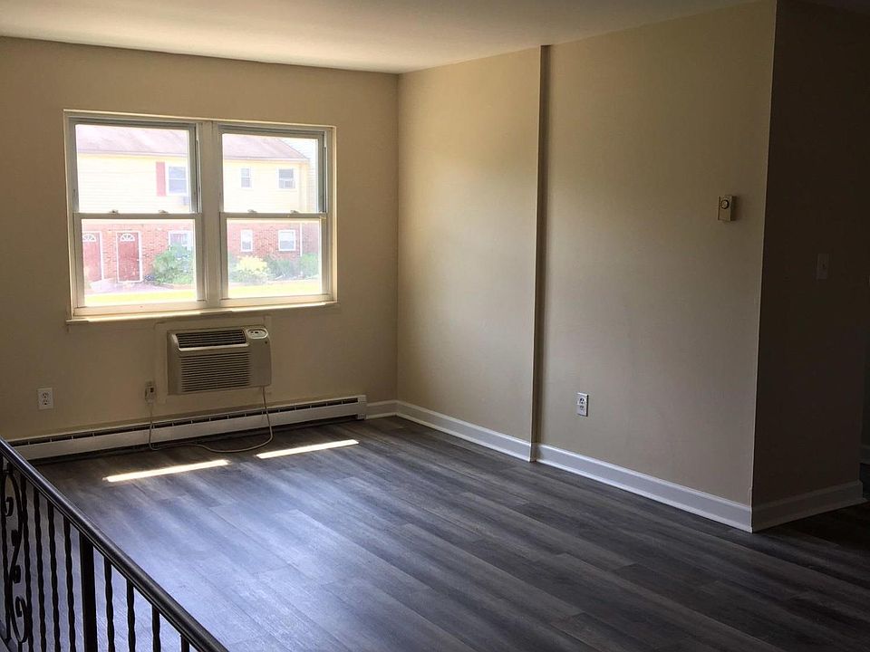 2nd image of 175 Buckelew Ave #6