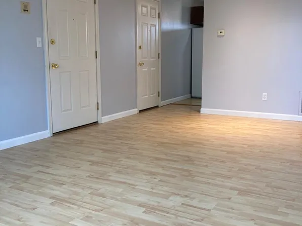 14 Saratoga Ave APT 6, Pawtucket, RI 02861