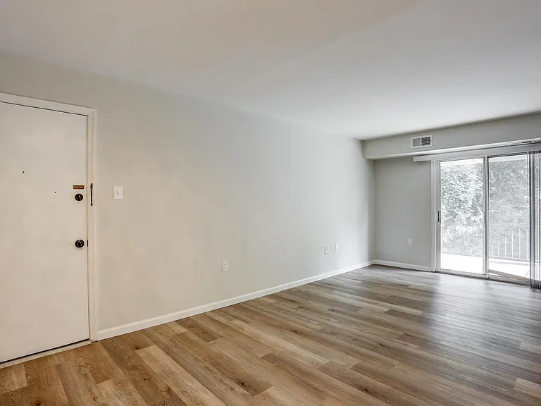 957 Avila Rd — Photo 6