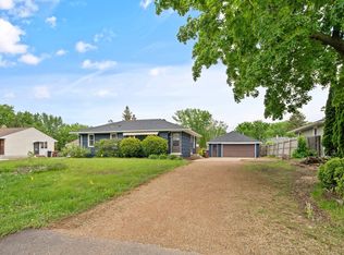 78 McClelland St N, Maplewood, MN 55119