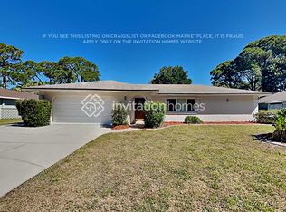 2217 Pine View Cir, Sarasota, FL 34231