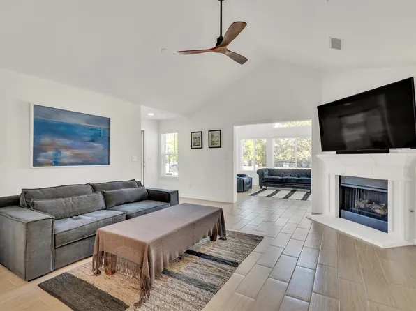 2601 Marsh Ln Unit 84, Plano, TX 75093